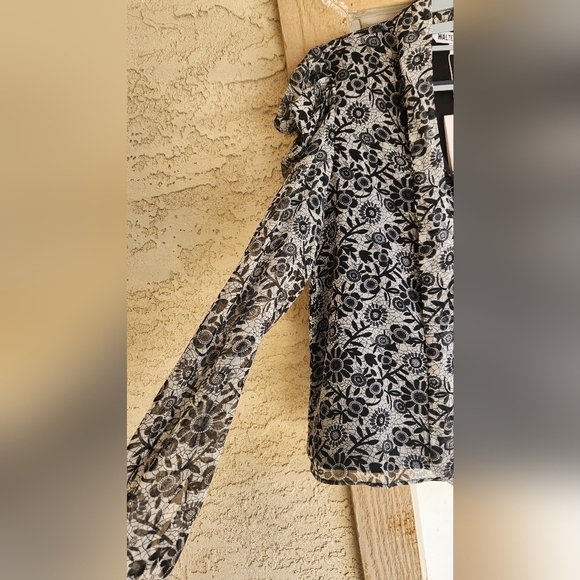 Walter Baker Floral Jeny Ruffle Blouse - Picture 9 of 9